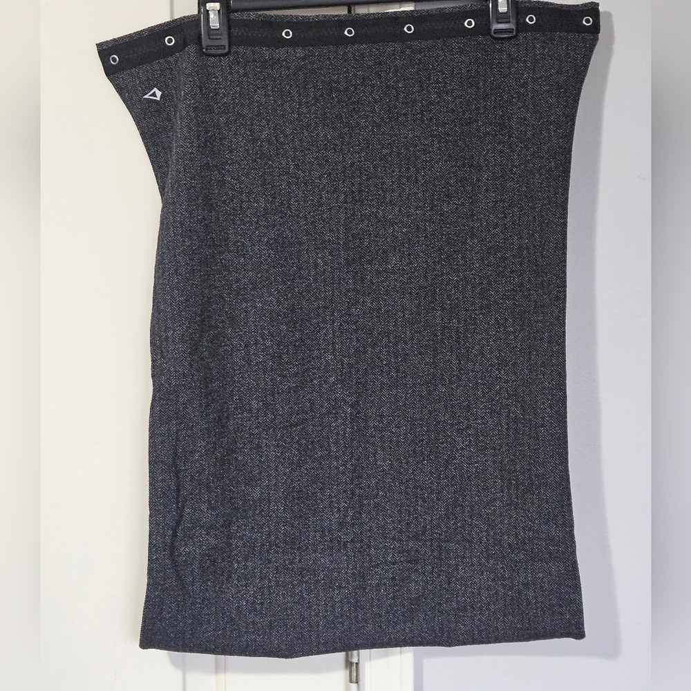 Iviva scarf